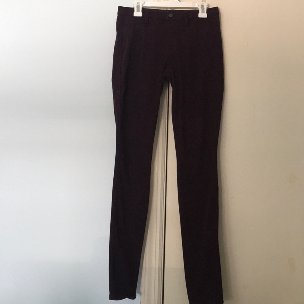 Uniqlo maroon jeggings